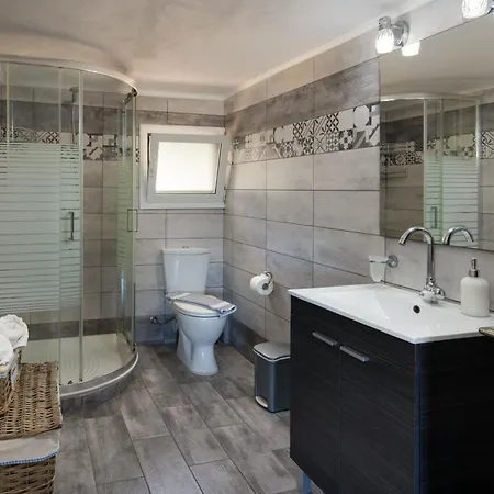 Frajeska With Private Pool By Konnect Feriehus Georgoutsatika