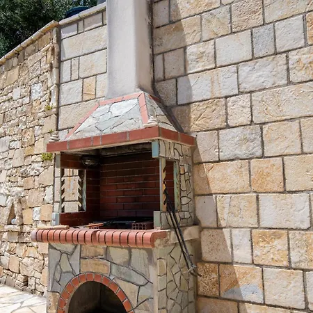 Frajeska With Private Pool By Konnect Nyaraló